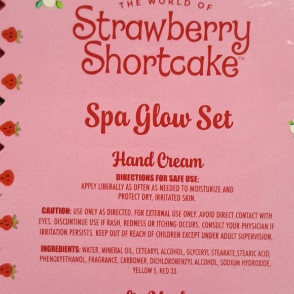 Strawberry Shortcake Spa Glow Set With Carry Case, Hand Cream, Lip And Eye Mask - Picture 5 of 8